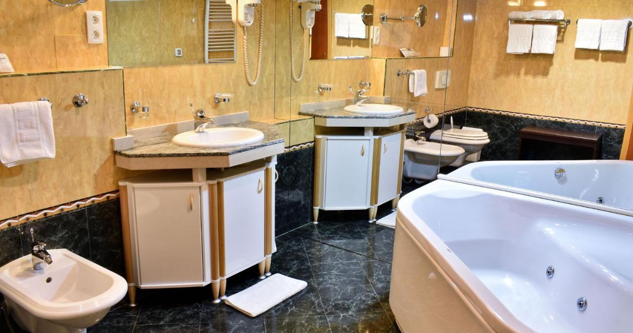 Hotel Park Široki Brijeg Eksteriør bilde